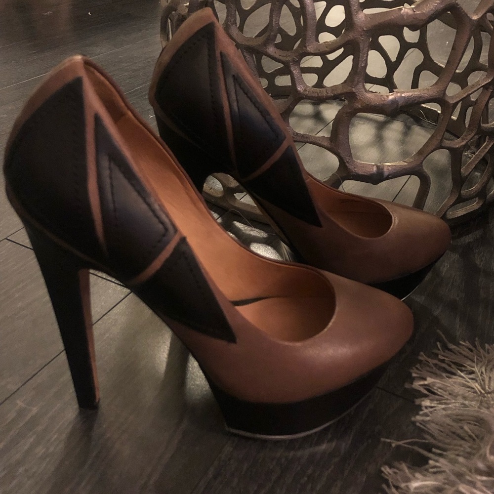 L.A.M.B. Brown and Black Leather Platform Pumps